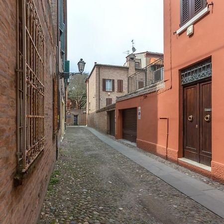 Ferrara Casa Dell'Archivolto Con Garage Apartment Exterior photo