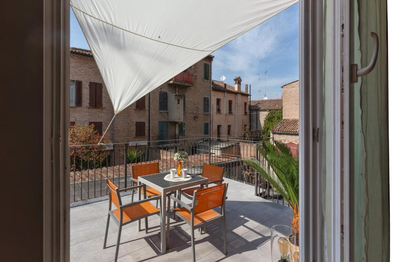 Ferrara Casa Dell'Archivolto Con Garage Apartment Exterior photo