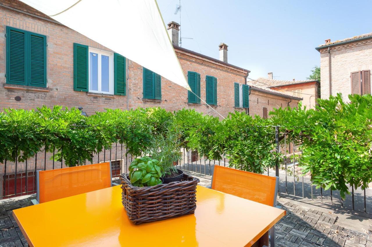 Ferrara Casa Dell'Archivolto Con Garage Apartment Exterior photo