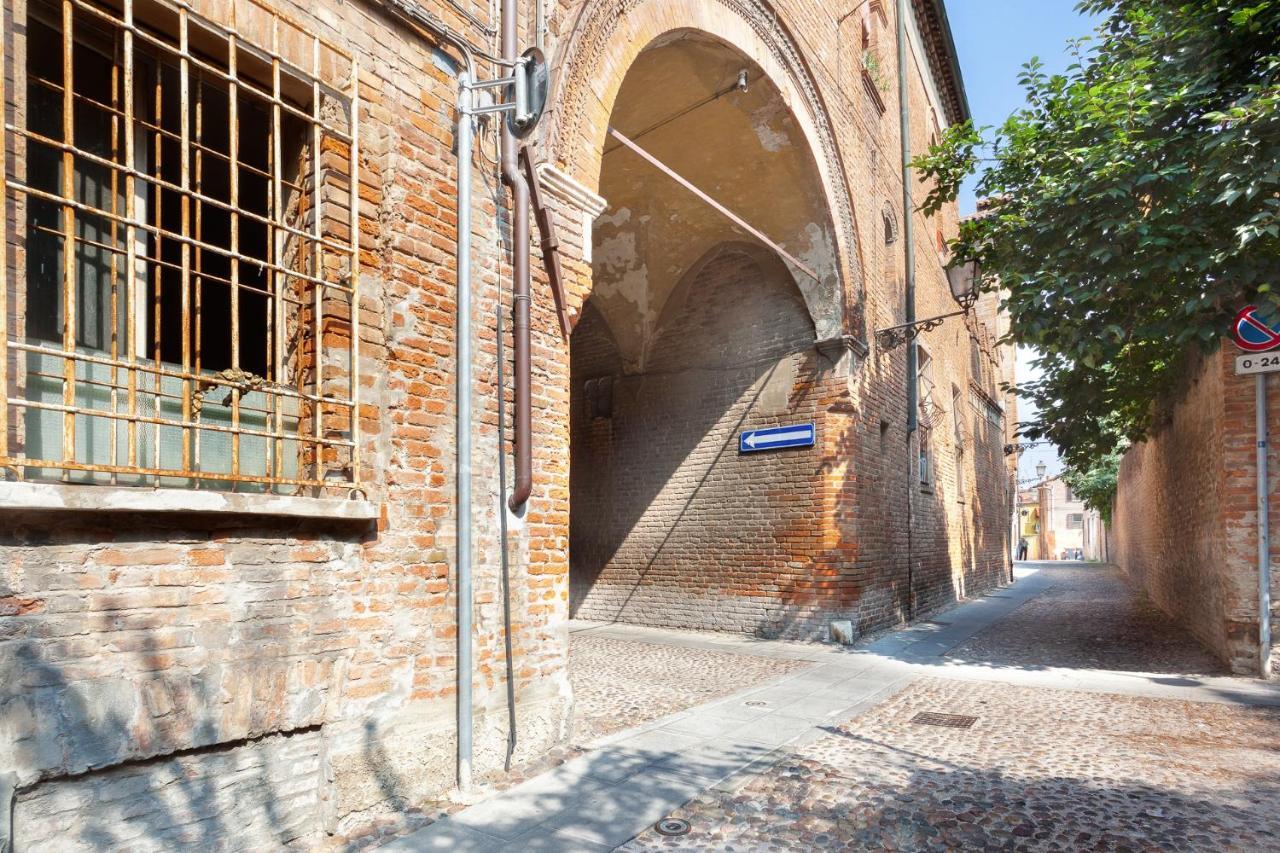 Ferrara Casa Dell'Archivolto Con Garage Apartment Exterior photo