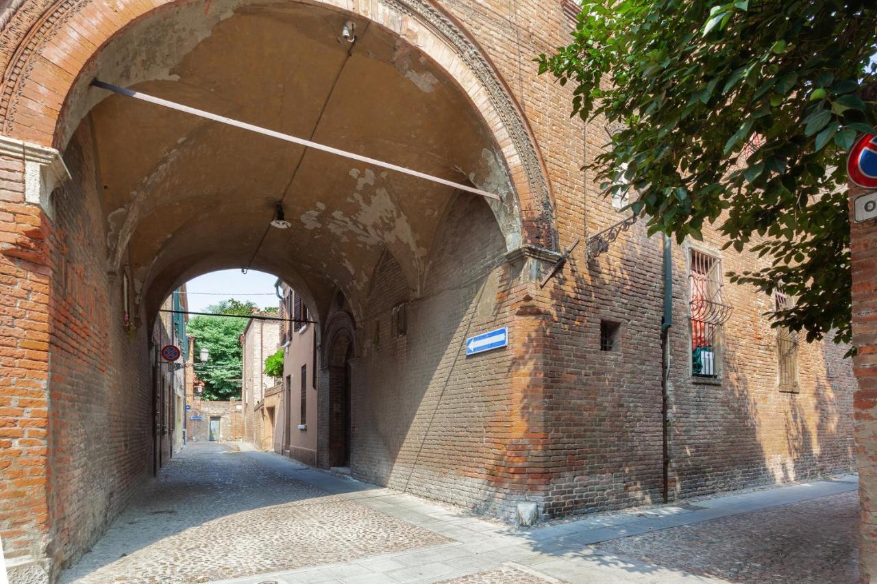 Ferrara Casa Dell'Archivolto Con Garage Apartment Exterior photo