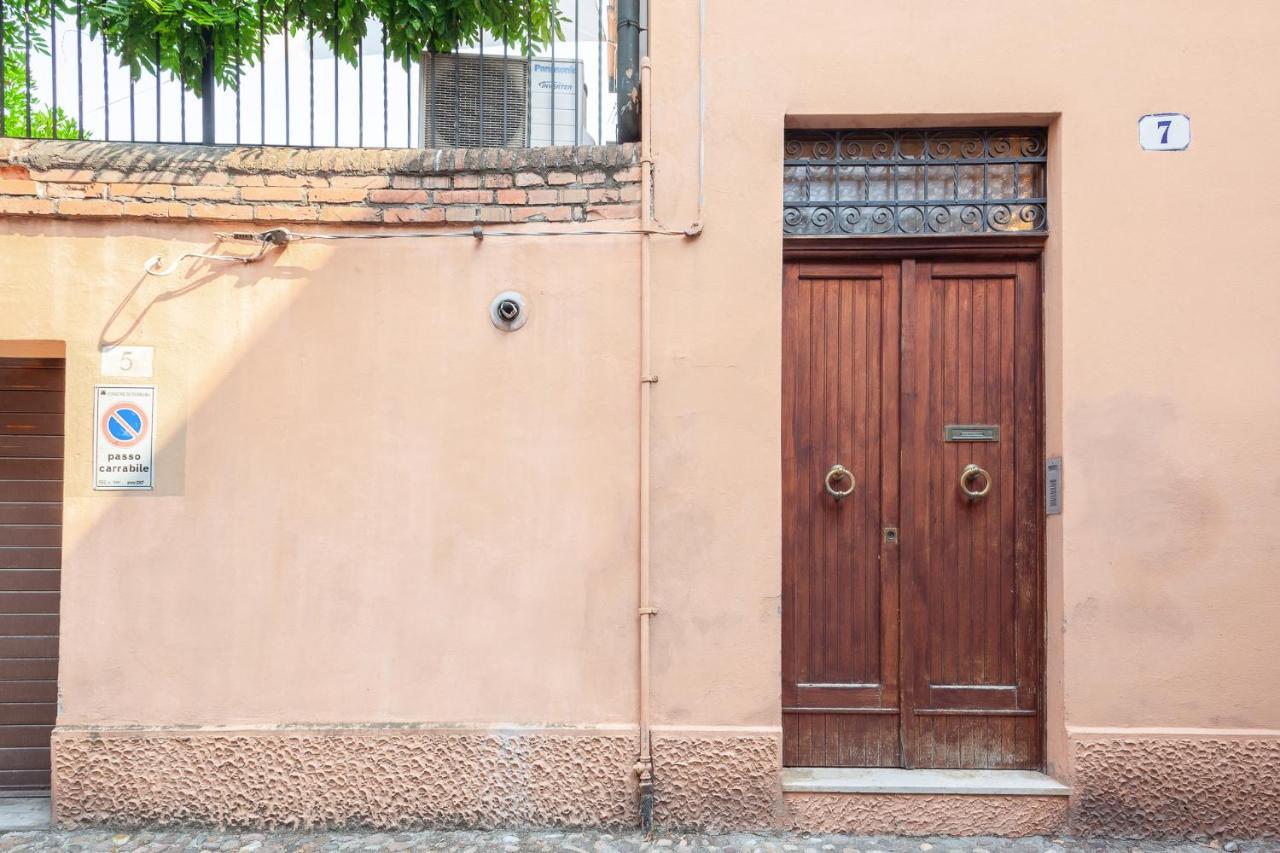 Ferrara Casa Dell'Archivolto Con Garage Apartment Exterior photo