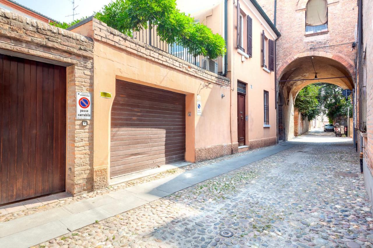 Ferrara Casa Dell'Archivolto Con Garage Apartment Exterior photo